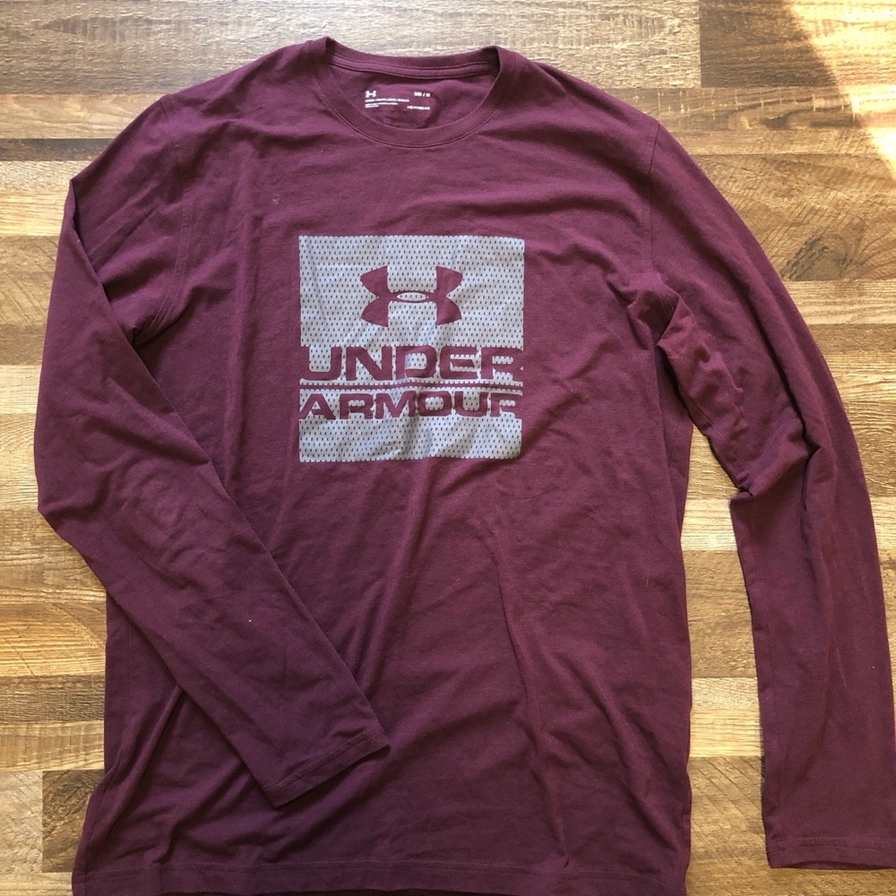 Under Armour long sleeve t men’s size medium